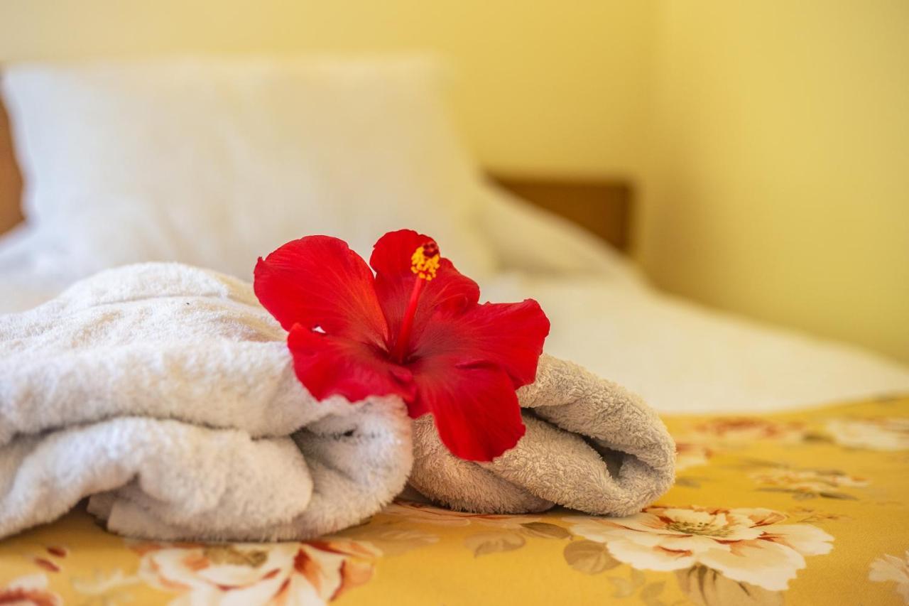 Hostal Uruhao Χάνγκα Ρόα Εξωτερικό φωτογραφία